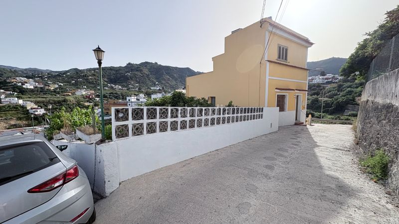 Foto dfc5ce58-2e65-4961-a352-26f58b0009e1. Casa adossada amb aparcament a Teror pueblo Teror