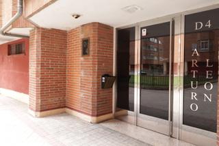 Pis a Calle parque arturo león 1e. 4 habitaciones y 2 baños
