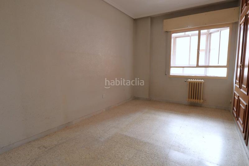 Foto af58c160-4214-4443-9a51-6d459e28b2b7. Pis a calle parque arturo león 1e a La Rubia Valladolid