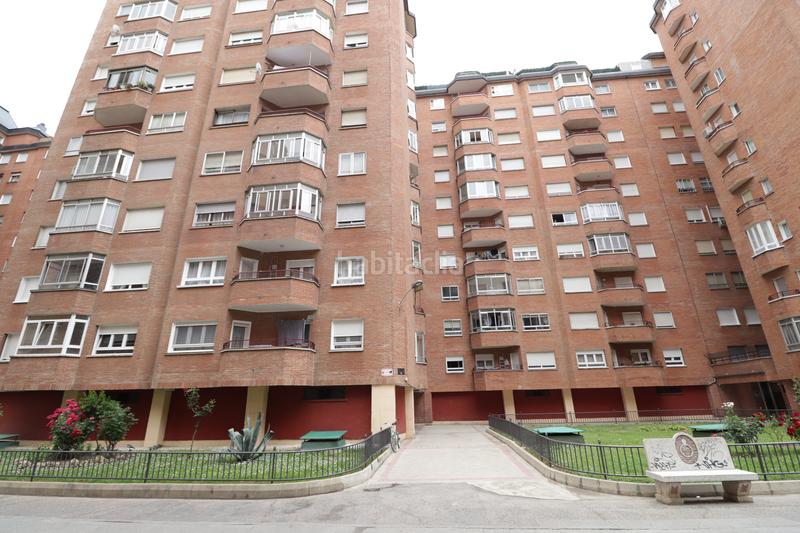 Foto c20fb9c5-6455-498f-8c14-e6d4c20380e4. Pis a calle parque arturo león 1e a La Rubia Valladolid