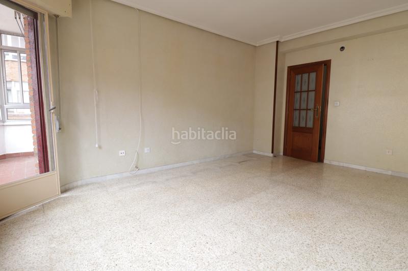 Foto d8bbf393-df61-4955-8585-3f1207a63076. Pis a calle parque arturo león 1e a La Rubia Valladolid