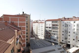 Pis a Calle don sancho 10. Luz, potencial y ubicación en calle don sancho
