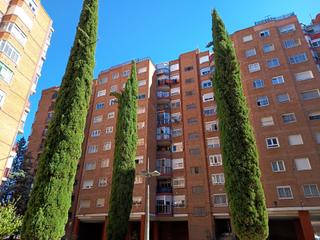 Lloguer Pis  Calle de guipuzcoa. Ático con terraza seminuevo y con excelentes calidades en las de