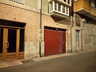 Lloguer Aparcament cotxe  Calle sabano. Plaza de garaje junto al hospital clínico universitario.