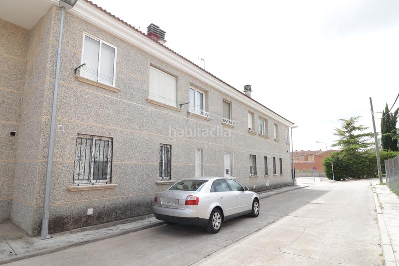 Foto 2e9b8c77-c95d-4ce3-aaf9-86cefa8ab265. Casa adossada a camino cementerio 5 a Villanubla