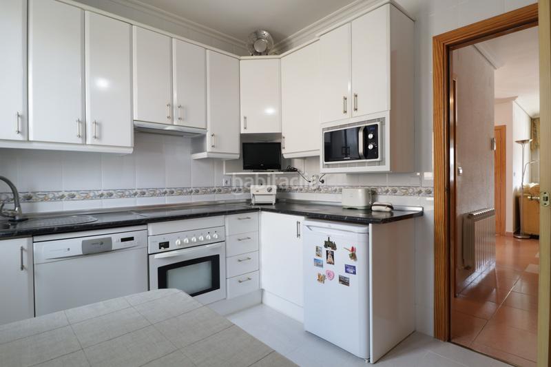 Foto d1daef2e-adc1-4560-9959-39a549cb12bf. Casa adossada a camino cementerio 5 a Villanubla