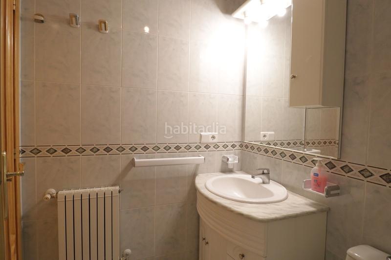 Foto e20f89a9-fec6-4c86-a0f2-58a42348de8c. Casa adossada a camino cementerio 5 a Villanubla