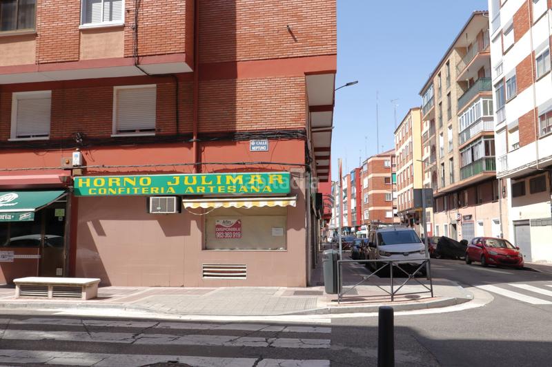 Foto 2c4d6faf-ea18-4d50-84ef-1a6971c3616c. Locale commerciale in calle neptuno 10 in La Victoria - Puente Jardín Valladolid