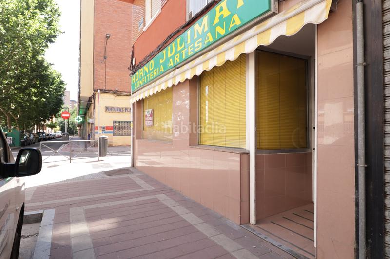 Foto 434b7152-f465-4fa9-ba79-cd4951471d6e. Locale commerciale in calle neptuno 10 in La Victoria - Puente Jardín Valladolid