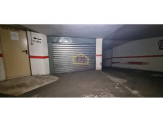Parking coche  N/a. Plaza de garaje cerrada con trapa de seguridad y entrada con man