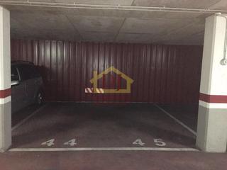 Lloguer Aparcament cotxe  N/a. En venta una plaza de garaje en edificio nuevo junto la gaceta y