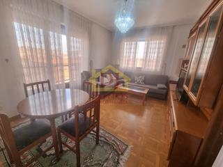 Appartement  N/a. Piso en venta en plena avenida alfonso ix de león, en buenas con