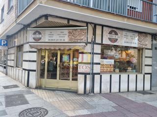 Location Local commercial  N/a. Oportunidad! local comercial en alquiler, de 60m2 esquina con 4