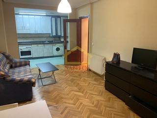 Appartement  N/a. Piso junto a la biblioteca torrente ballester y a la avenida fed