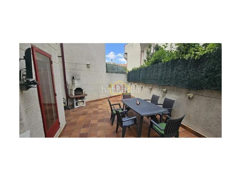 Foto 4cd5e17e-b428-4b5e-8d81-2ce9fbd542c1. Chalet mit parking in Villares de la Reina