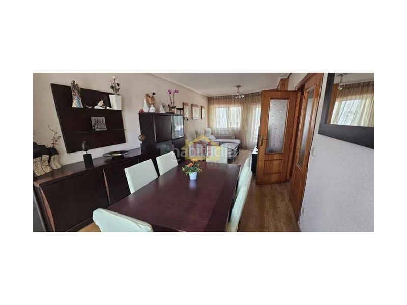 Foto 5408db6e-3790-47c0-ac31-b60a69184e5d. Chalet mit parking in Villares de la Reina