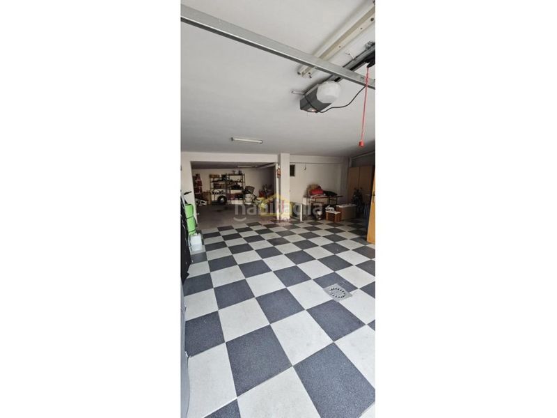 Foto f7cf1c65-e7bf-4471-b358-a7c18a780a70. Chalet mit parking in Villares de la Reina