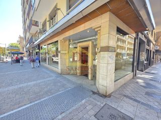Local Comercial  Avenida de portugal. Djsantos le ofrece local comercial de esquina , a dos calles en