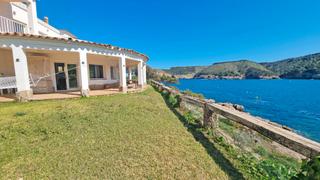 Chalet  Carrer port del rei. Exclusiva villa mediterranea tocando el mar