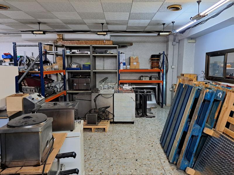 Foto 0775e916-8ebe-40af-8528-15dcb53d1172. Business premise with heating in Centre-Estació Gavà