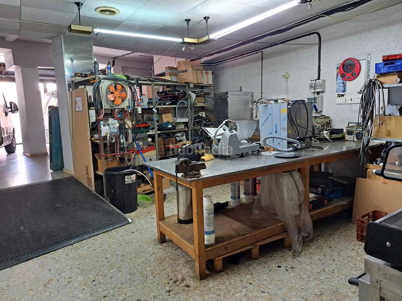 Foto 526bccdb-6bdb-477c-9745-b33ee9435ee3. Business premise with heating in Centre-Estació Gavà