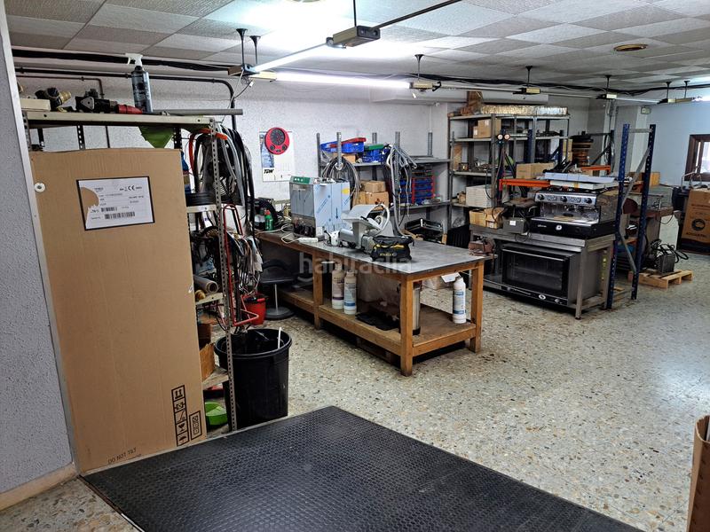 Foto f99af6c8-63ab-4904-be2a-c6791181d29a. Business premise with heating in Centre-Estació Gavà