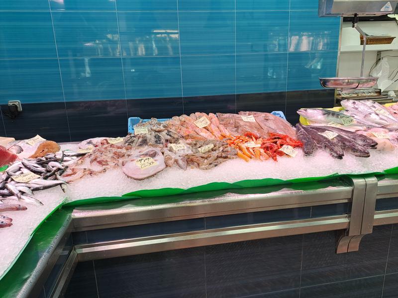 Foto 05723a60-8bab-4d3d-98b1-278a6c14282a. Traspaso local comercial gran pescadería marisquería en Barcelona