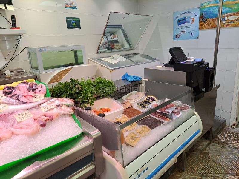 Foto be947d8f-b07c-4ed0-bc35-62a84d008ee6. Traspaso local comercial gran pescadería marisquería en Barcelona