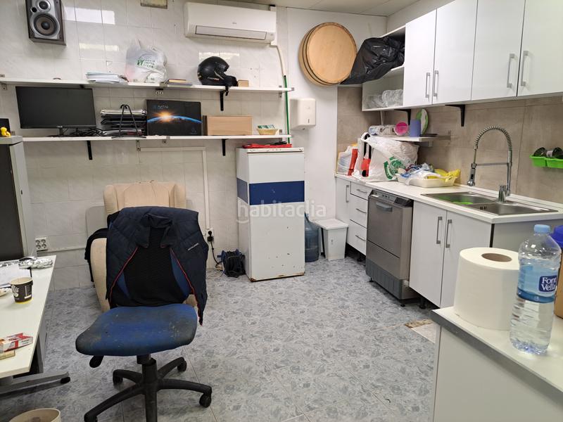 Foto f62d8b3a-e400-4233-9b72-b5b35ed6dd1e. Traspaso local comercial gran pescadería marisquería en Barcelona