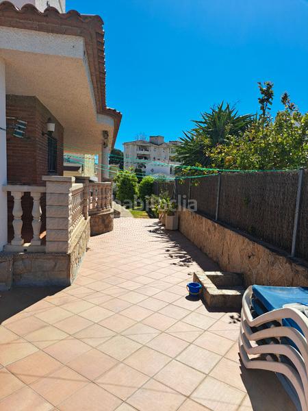 Foto f48b9c9b-f8fd-4460-a501-98ad2dfae0cc. Xalet amb xemeneia calefacció aparcament piscina a Cunit
