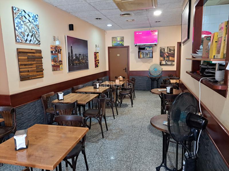 Foto c884080a-bd14-4470-bad9-95bd2ae0c5e2. Traspaso local comercial excelente bar cafeteria en Viladecans
