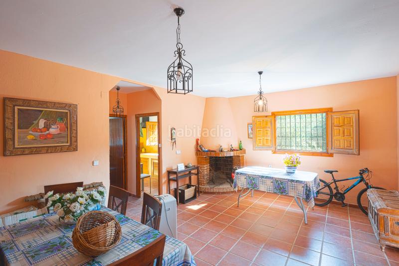 Foto 17ed2091-298c-4aed-b9c5-2cbe5cb52cd8. Casa parcela en muy buenas condiciones y cerca de todo en Viator