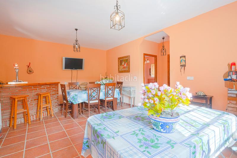 Foto f6f9a708-1eec-45a4-a5b1-23a8b21a6a65. Casa parcela en muy buenas condiciones y cerca de todo en Viator