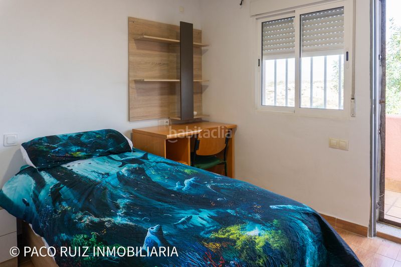 Foto ae85968e-13c9-4c3c-8a1c-dd6115e52d79. Casa adossada a Rioja