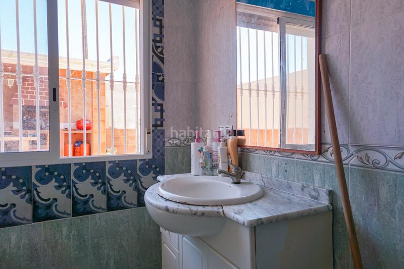 Foto 4f60ea66-3f5b-4386-950d-895531aaa085. Casa amb aparcament a Pechina