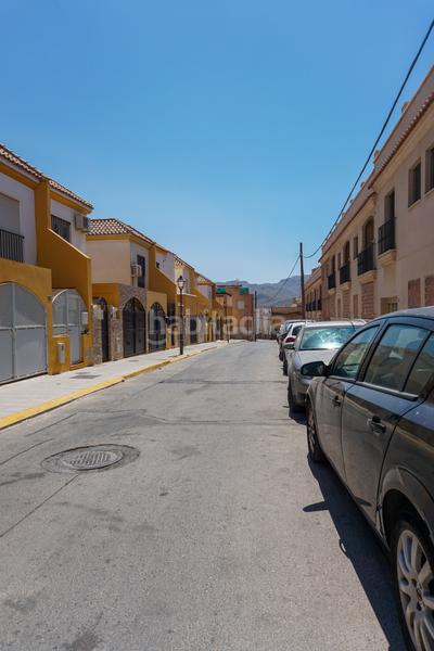 Foto b76aaa25-4080-427f-a4f5-3a8e5aa0fdd7. Casa amb aparcament a Pechina