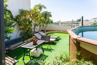 Chalet à Huércal de Almería. Gran chalet en los pinos