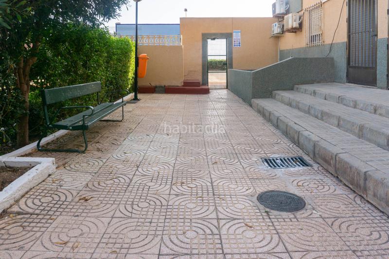 Foto 170eb8ed-383f-4e8a-a923-b0b72405269f. Estudi amb piscina a Retamar Almería