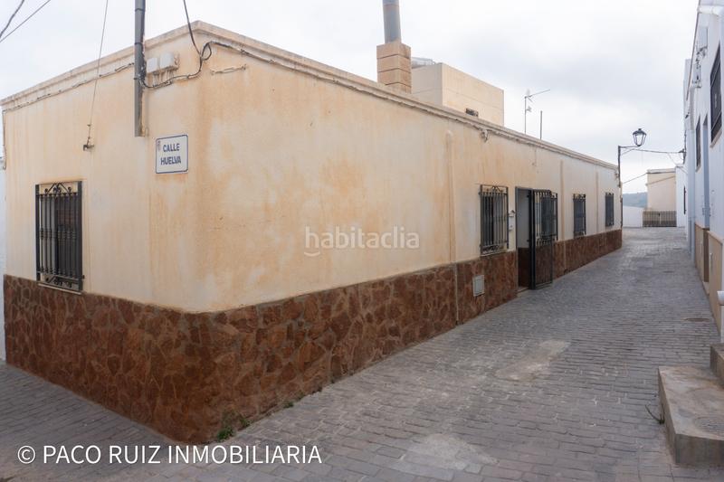 Foto e4c23337-fe1e-40c8-a292-4048b943155d. Casa a calle alhama de almería 1 a Enix
