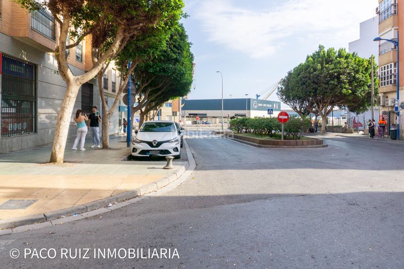 Foto 2be2d0ff-b035-4983-bb50-2646a69802ff. Piso en calle general luque 41 en Centro Almería