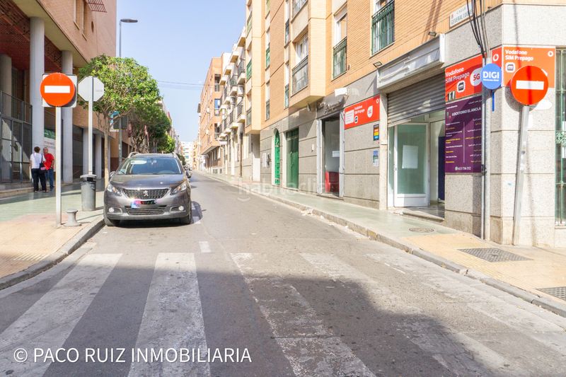 Foto 2c0f43a9-c99c-43a1-b333-0479188a82ff. Piso en calle general luque 41 en Centro Almería