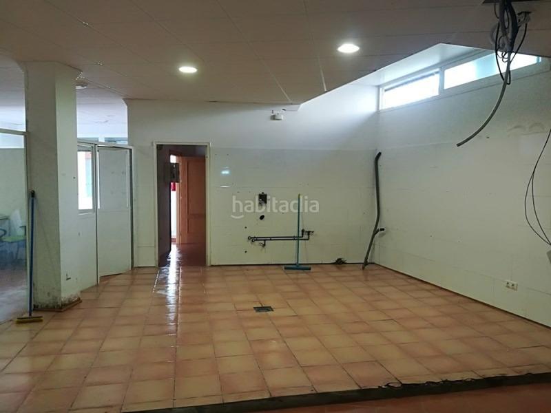 Foto a8a9185f-520d-4efc-bb71-cc06c82b2519. Local comercial a Barrio de la Vega Monachil