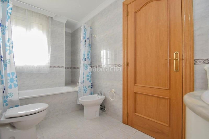 Foto f1bfe7ea-8c02-46bd-9373-900540aebf1c. Chalet  y nave en Fuente Vaqueros