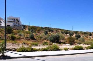 Residential Plot in Altos de la Zubia. Parcela