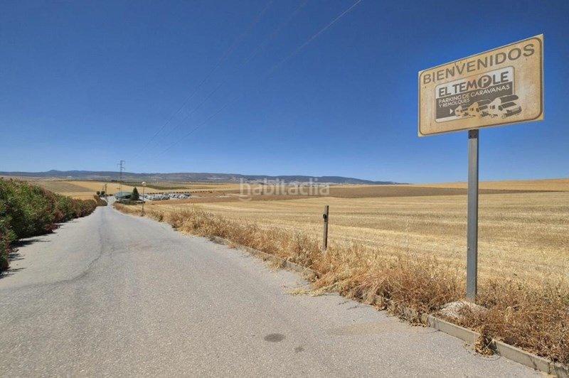 Foto 17ebb731-3721-423e-9907-ef46222f2a65. Parking coche parking de caravanas en Malahá (La)