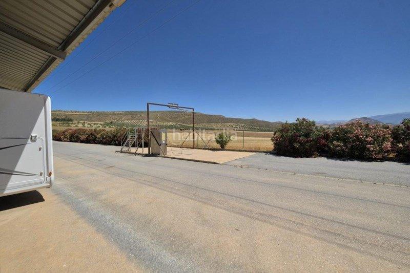 Foto 26d4ad93-bf34-460a-8077-3a352fb089ff. Parking coche parking de caravanas en Malahá (La)