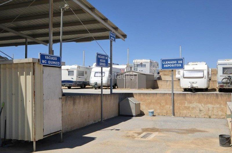 Foto 76261abb-7f14-40a7-9596-766aac41e7d5. Parking coche parking de caravanas en Malahá (La)