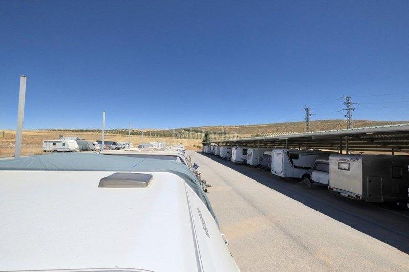 Foto ba3c9d1c-e27e-420d-91f4-a20335fd96f8. Parking coche parking de caravanas en Malahá (La)