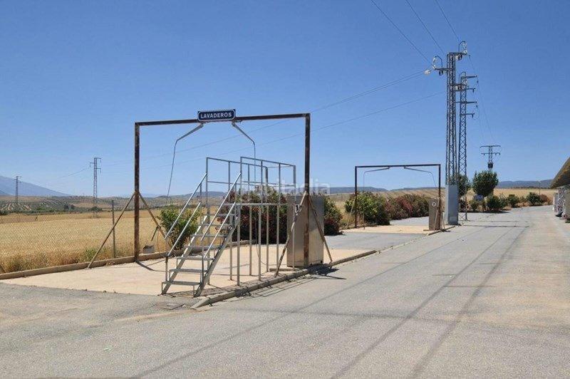 Foto ecbae231-8ba2-4f5a-94c0-ef7cf530291c. Parking coche parking de caravanas en Malahá (La)