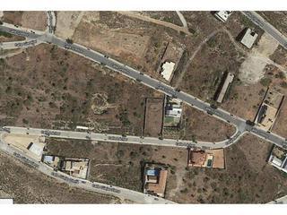 Terreny residencial a Altos de la Zubia. Parcela